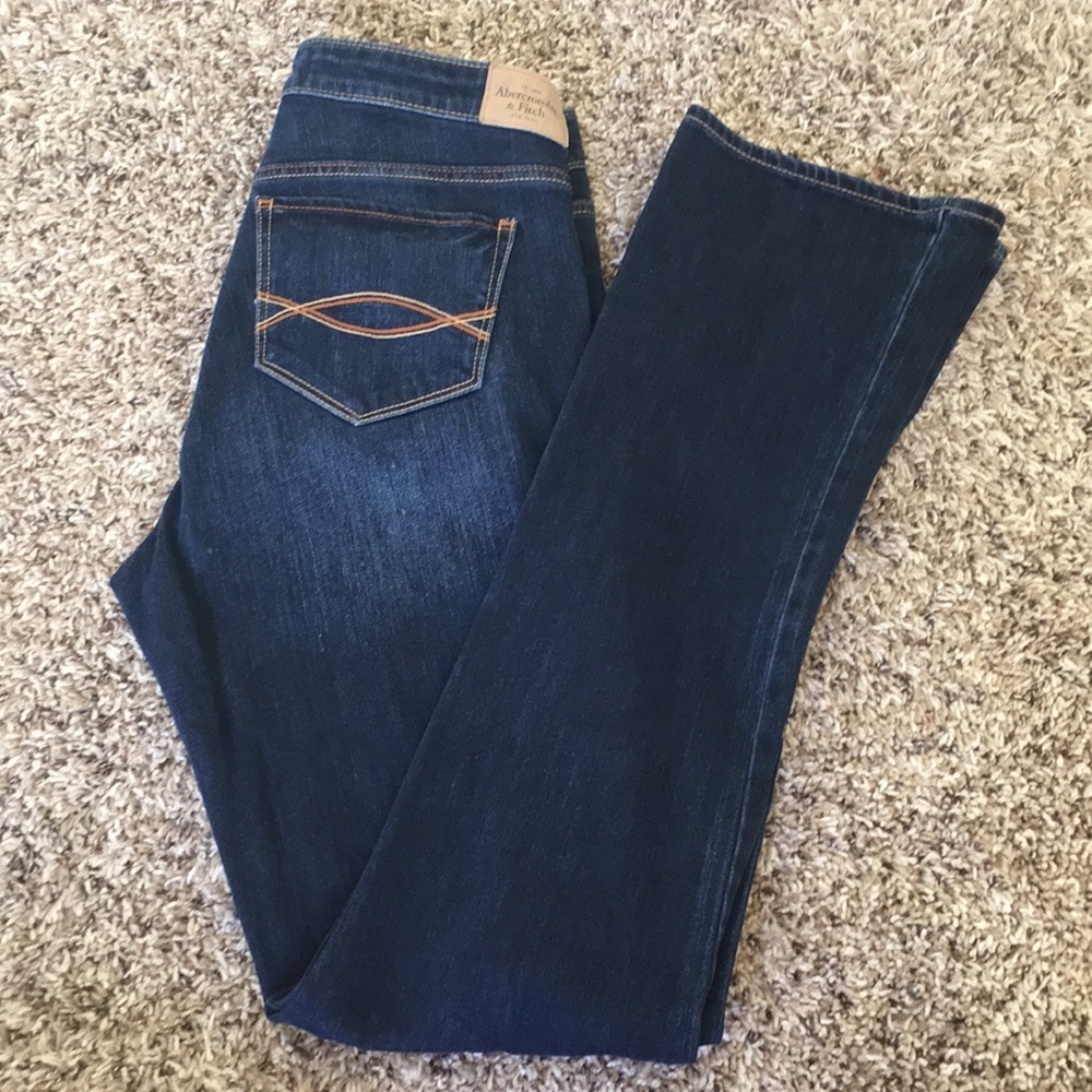 Dark wash Abercrombie jeans!